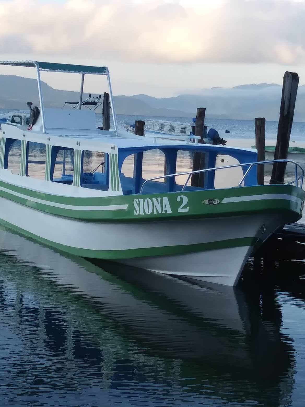 Servicio De Lanchas En Panajachel Lago Atitlán Guatemala